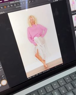 Denise Van Outen feet photo thumbnail