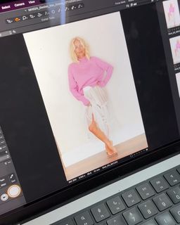 Denise Van Outen feet photo thumbnail