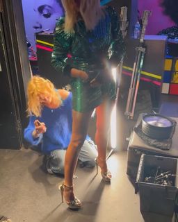 Denise Van Outen feet photo thumbnail