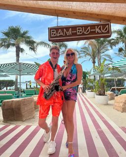 Denise Van Outen feet photo thumbnail