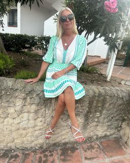 Denise Van Outen feet photo thumbnail