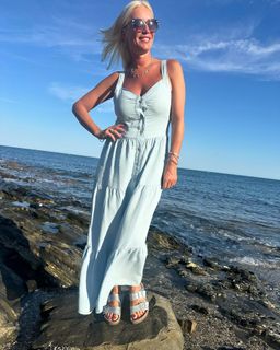 Denise Van Outen feet photo thumbnail