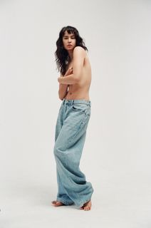 Courtney Eaton feet photo 1