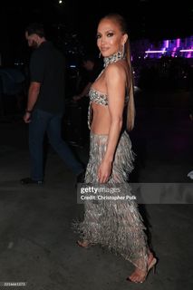 Jennifer Lopez feet photo thumbnail