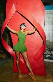 Sabrina Sato feet photo 2