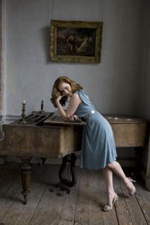 Amy Adams feet photo thumbnail