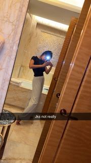 Scarlet Vas feet photo thumbnail
