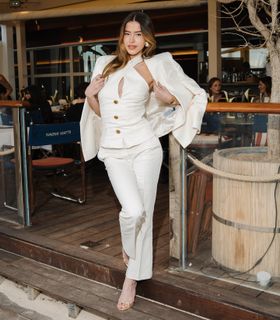 Léa Elui feet photo 1