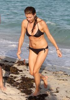 Kate Walsh feet photo thumbnail