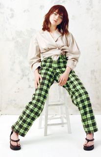 Maisie Williams feet photo thumbnail