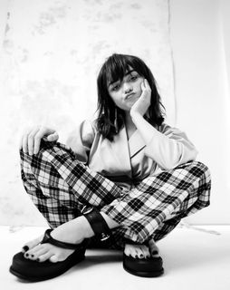 Maisie Williams feet photo 2