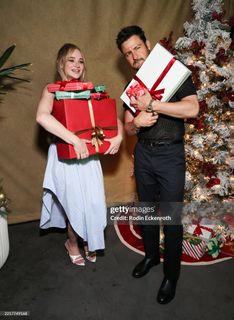 Hunter King feet photo 1