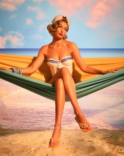 Gigi Hadid feet photo 5