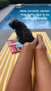 Amanda Holden feet photo thumbnail
