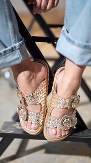Karine Ferri feet photo 3