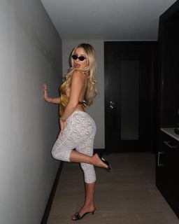 Tana Mongeau feet photo 3