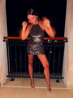Hadise feet photo thumbnail