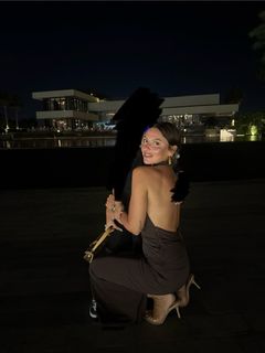 Hadise feet photo thumbnail
