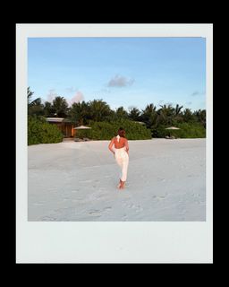 Hadise feet photo thumbnail