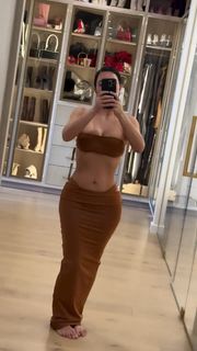 Kim Kardashian feet photo 2
