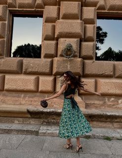 Victoria Justice feet photo 1