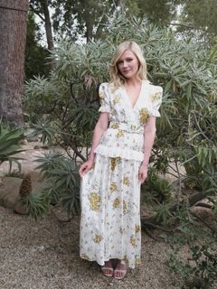Kirsten Dunst feet photo 1