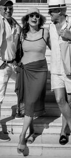 Mariska Hargitay feet photo 1