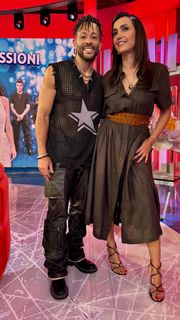 Caterina Balivo feet photo thumbnail