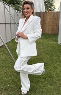 Dannii Minogue feet photo 1