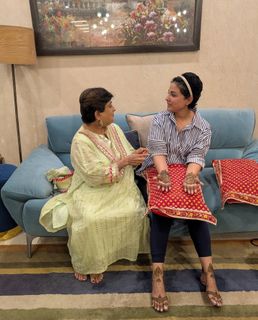 Hina Khan feet photo 4