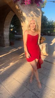 Renee Paquette feet photo 5