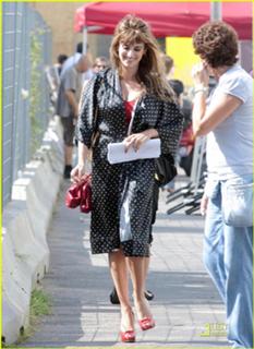 Penélope Cruz feet photo thumbnail