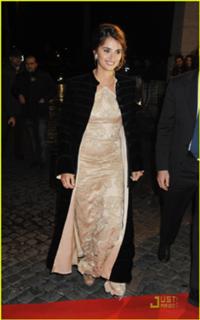 Penélope Cruz feet photo thumbnail