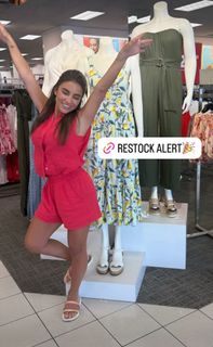 Jessie James Decker feet photo 1