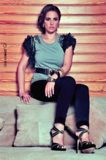 Dorra Zarrouk feet photo thumbnail