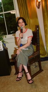 Jenny Slate feet photo 2
