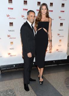 Izabel Goulart feet photo thumbnail