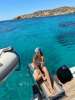Xenia Tchoumitcheva feet photo 5