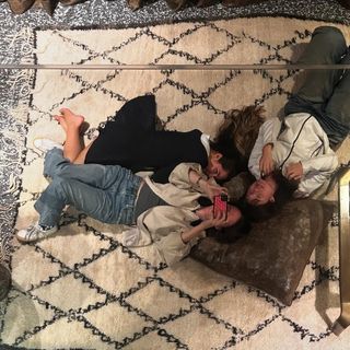 Addison Rae feet photo thumbnail