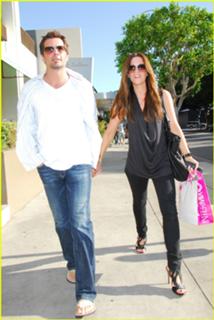 Kate Beckinsale feet photo thumbnail