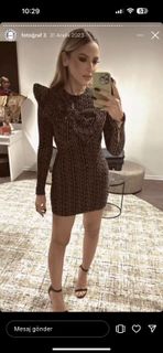 Hadise feet photo thumbnail
