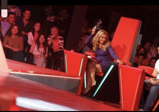 Hadise feet photo thumbnail