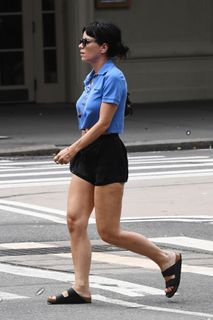 Lily Allen feet photo 1