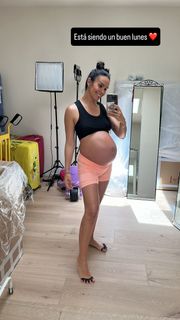 Cristina Pedroche feet photo thumbnail