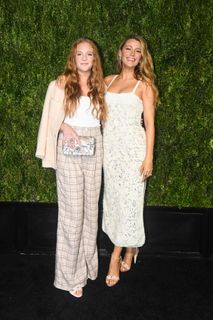 Blake Lively feet photo thumbnail