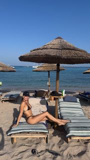Isis Valverde feet photo 5