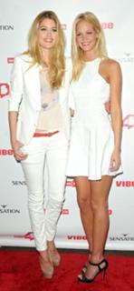 Erin Heatherton feet photo thumbnail