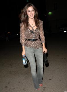Rachel Bilson feet photo thumbnail