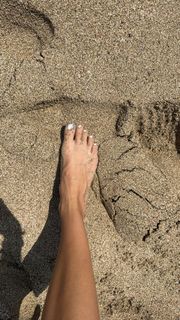 Scarlet Vas feet photo thumbnail