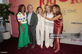 Hoda Kotb feet photo 2